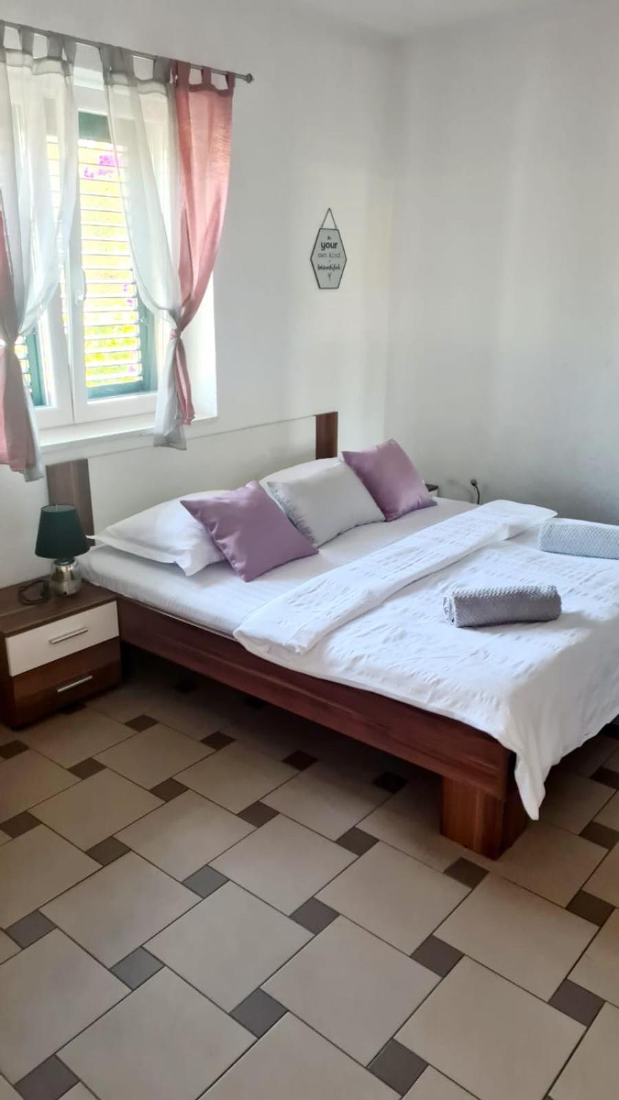 Apartment Afrika Makarska Buitenkant foto