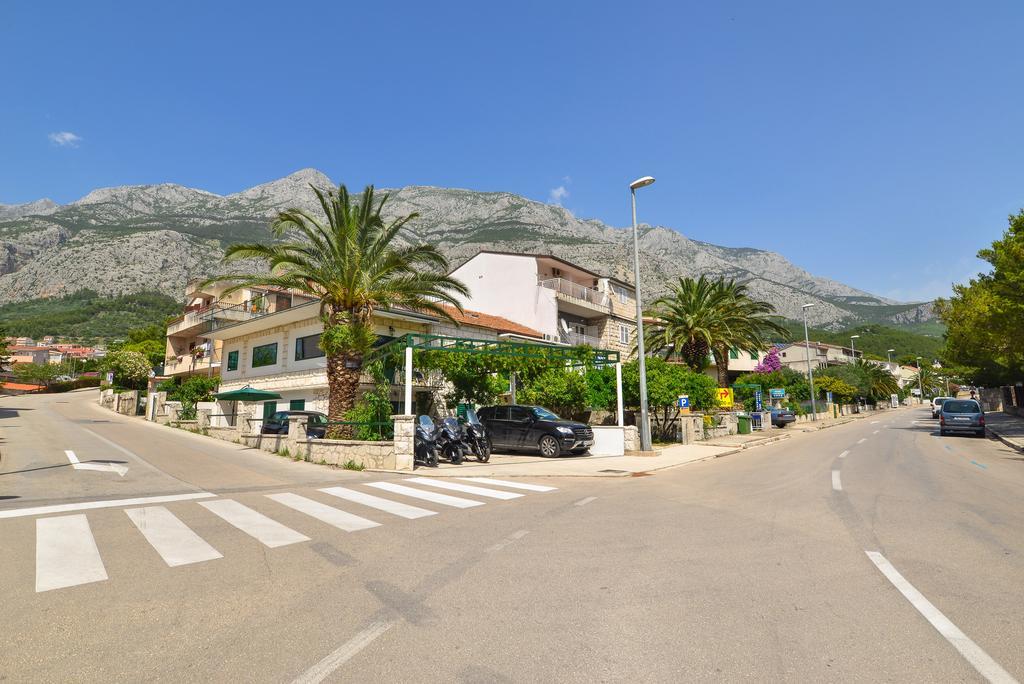 Apartment Afrika Makarska Buitenkant foto