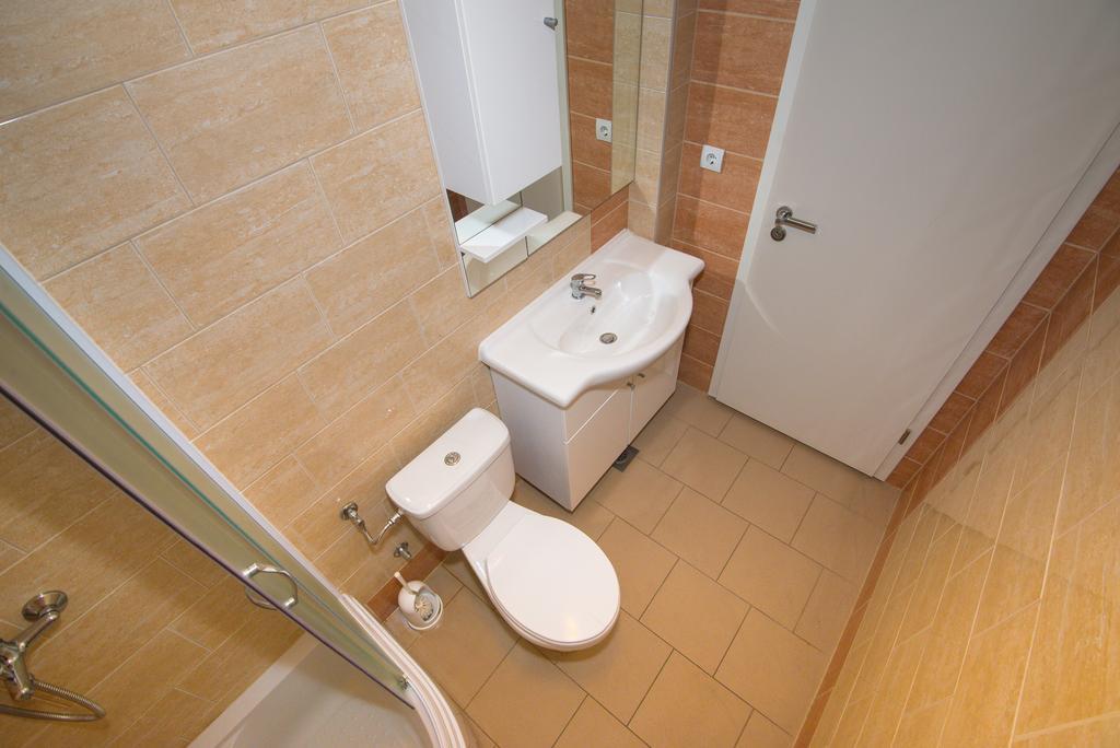 Apartment Afrika Makarska Buitenkant foto