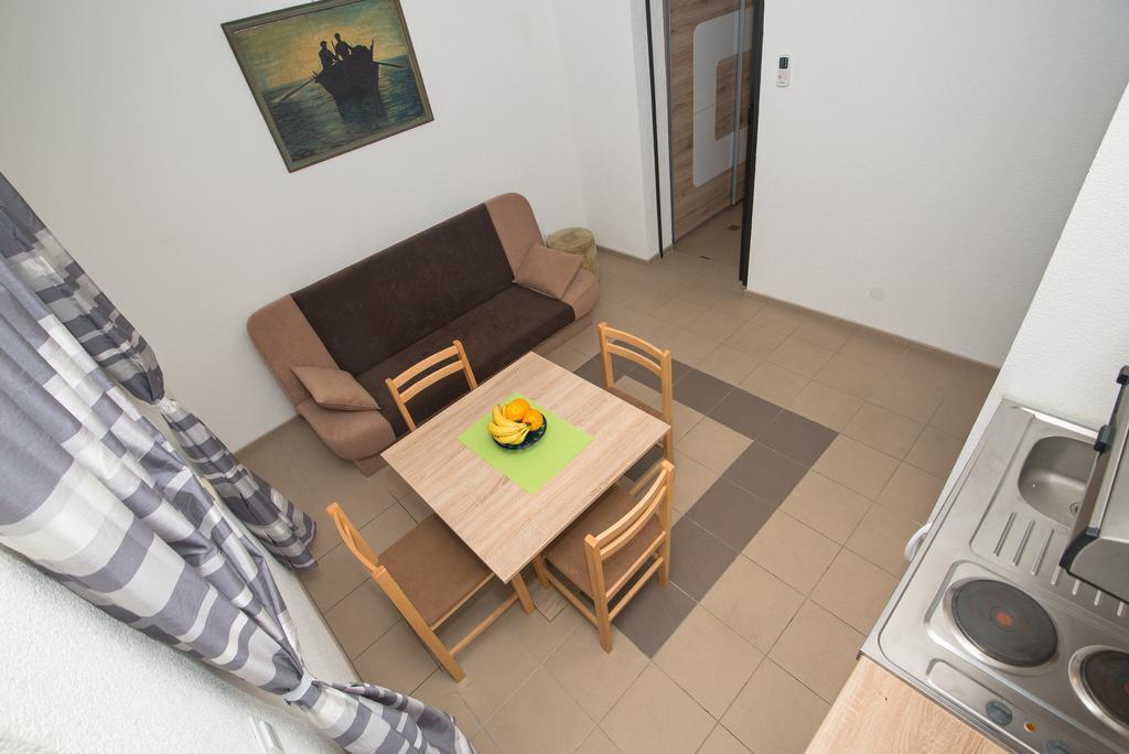 Apartment Afrika Makarska Buitenkant foto
