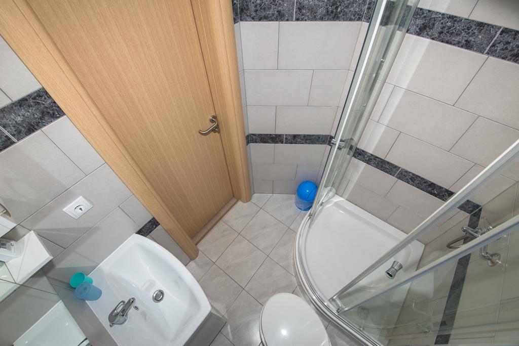 Apartment Afrika Makarska Buitenkant foto